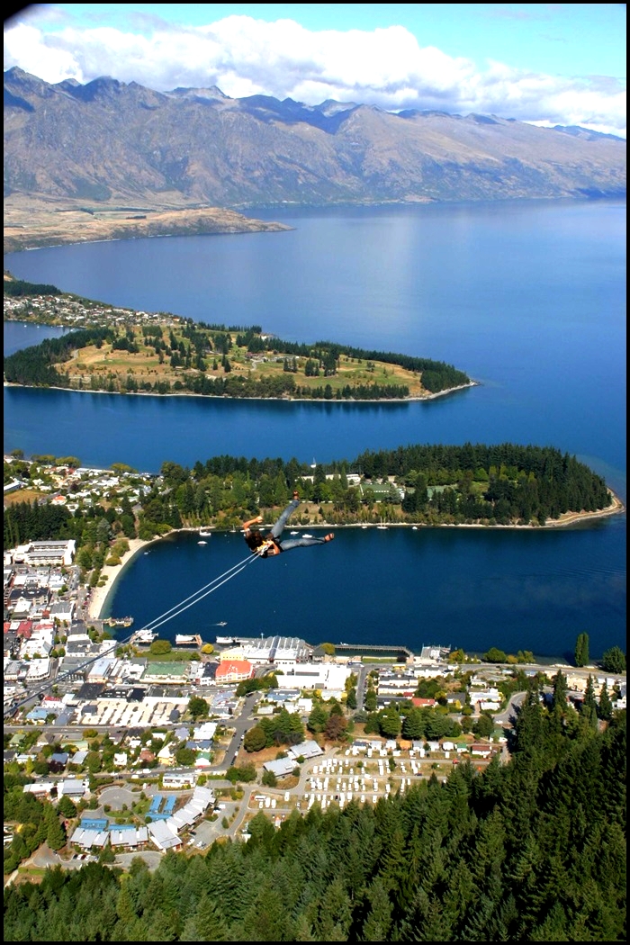 Queenstown, sky swinging